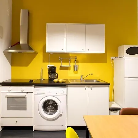 Spacious In Alfama Διαμέρισμα *